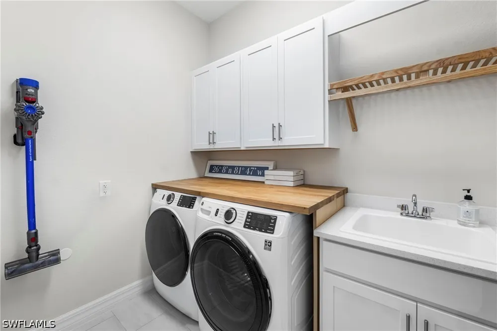 Indies Drive E #201 Naples, FL 34114