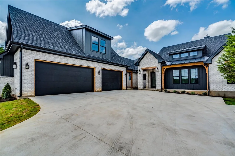 1731 Nature View Loop Driftwood, TX 78619