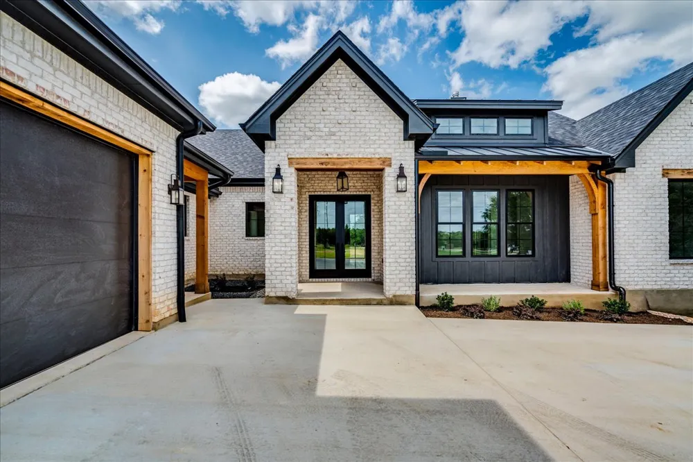 1731 Nature View Loop Driftwood, TX 78619