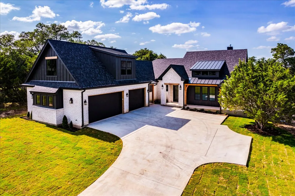 1731 Nature View Loop Driftwood, TX 78619