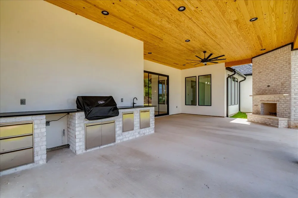 1731 Nature View Loop Driftwood, TX 78619