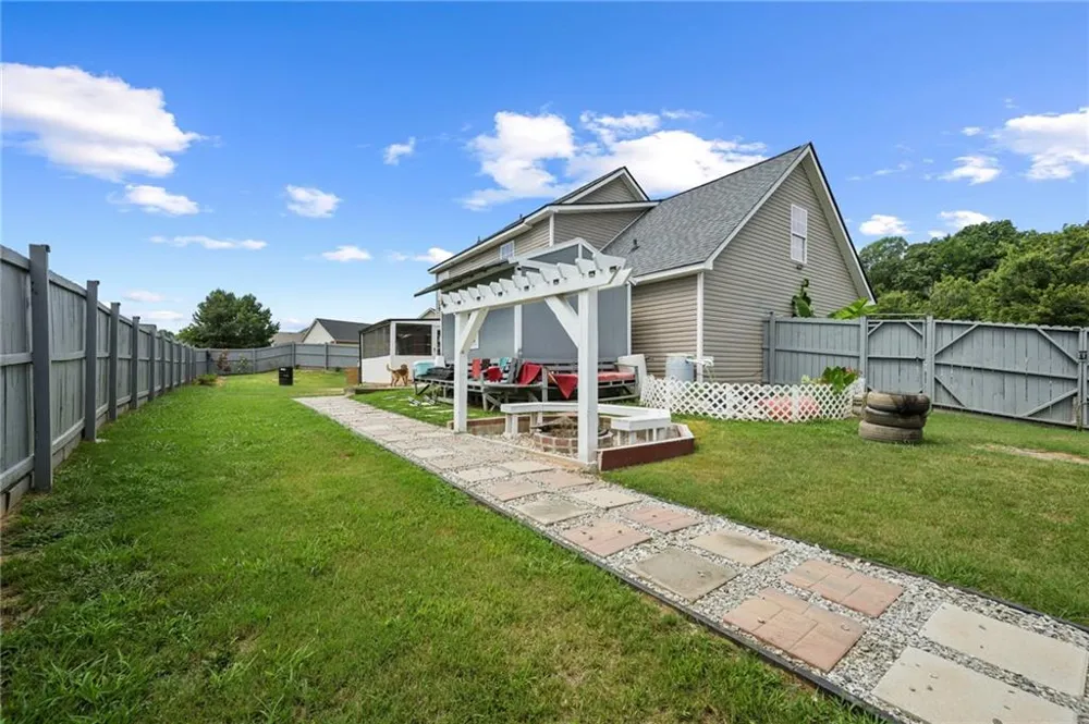 40 Benjamin Point Oxford, GA 30054