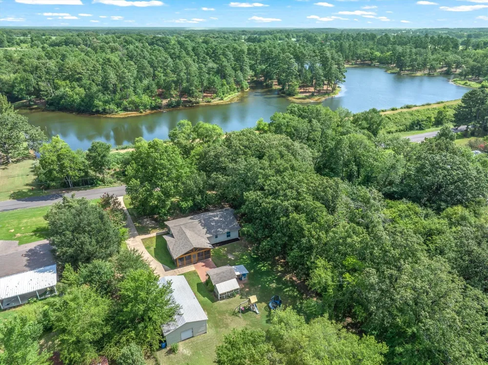 720 E High Street Grand Saline, TX 75140