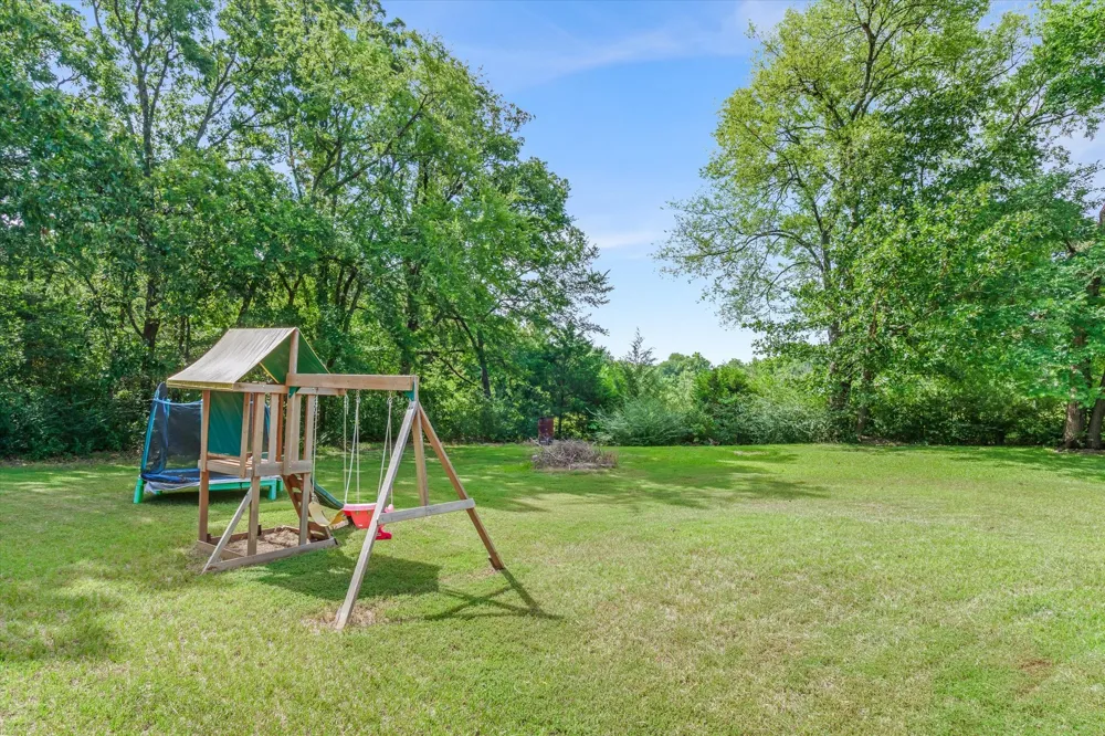 720 E High Street Grand Saline, TX 75140