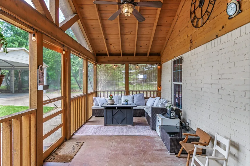 720 E High Street Grand Saline, TX 75140