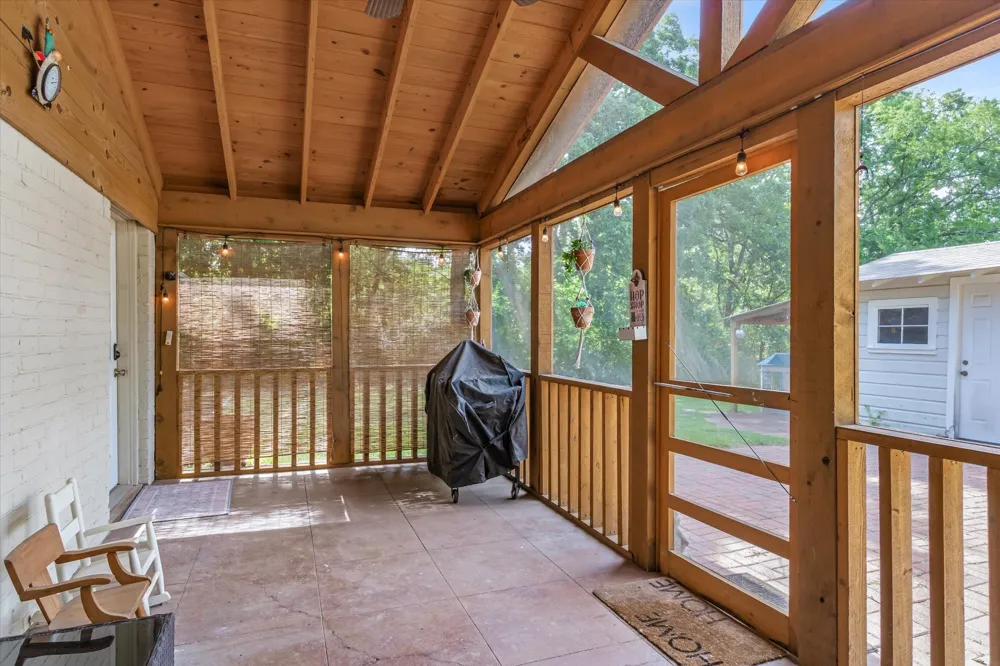 720 E High Street Grand Saline, TX 75140