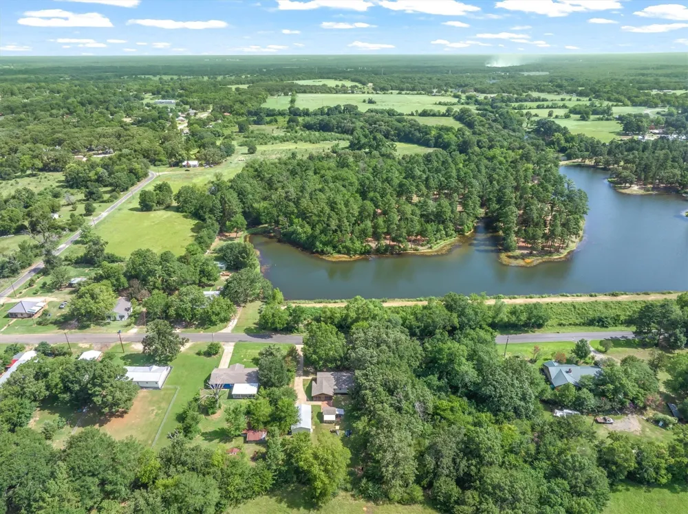 720 E High Street Grand Saline, TX 75140