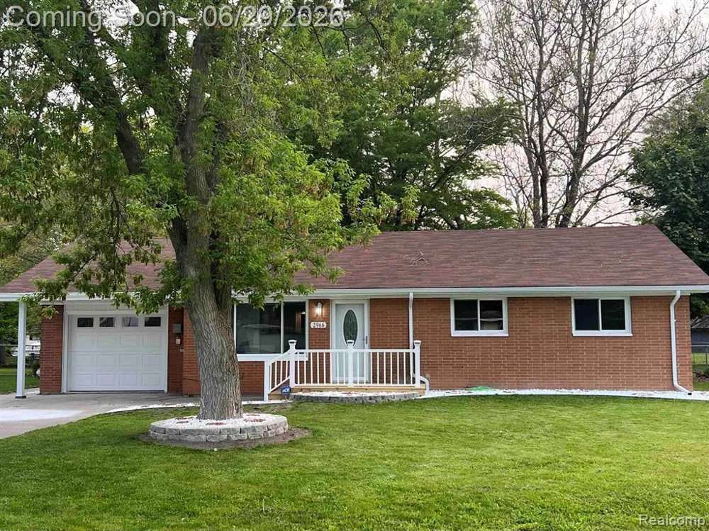2966 Burlington Drive Buena Vista Charter Township, MI 48601