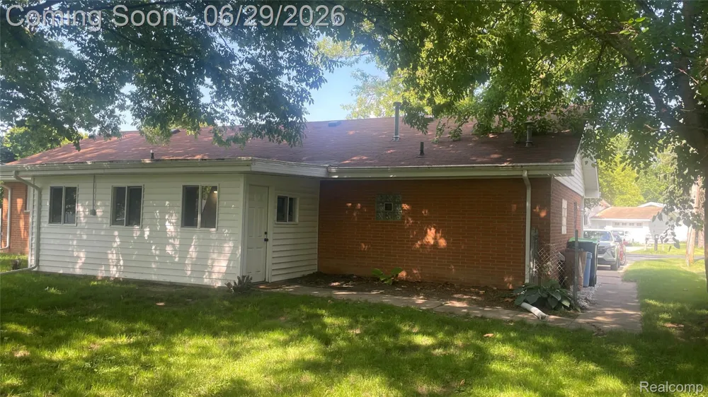 2966 Burlington Drive Buena Vista Charter Township, MI 48601