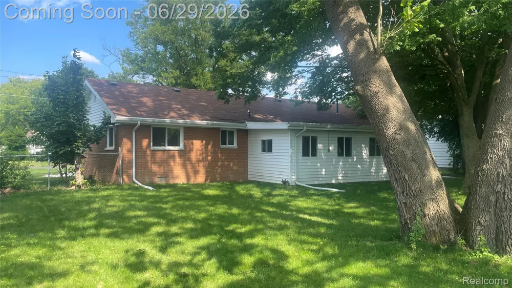 2966 Burlington Drive Buena Vista Charter Township, MI 48601