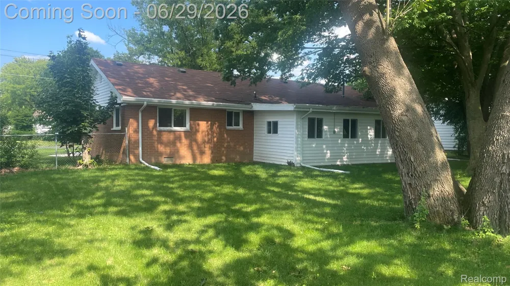 2966 Burlington Drive Buena Vista Charter Township, MI 48601