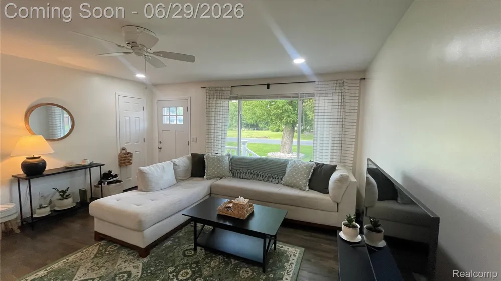 2966 Burlington Drive Buena Vista Charter Township, MI 48601