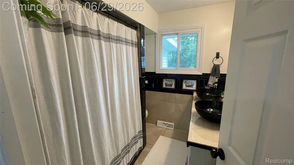 2966 Burlington Drive Buena Vista Charter Township, MI 48601