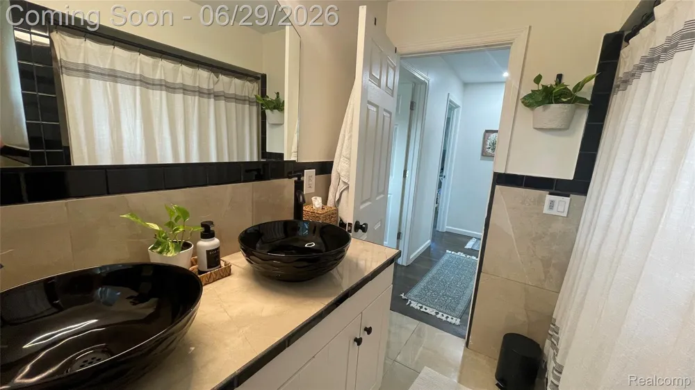 2966 Burlington Drive Buena Vista Charter Township, MI 48601