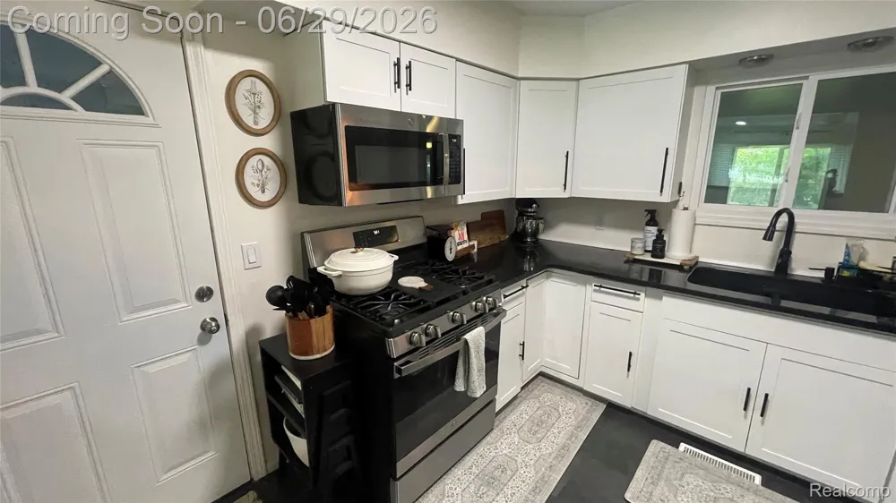 2966 Burlington Drive Buena Vista Charter Township, MI 48601