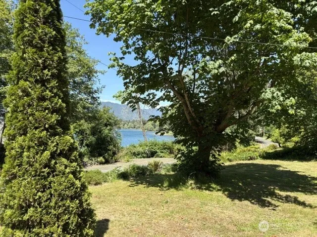 478 South Shore Road Quinault, WA 98575
