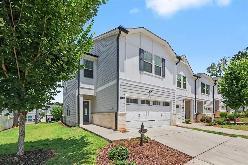 5473 Plain Field Lane Lilburn, GA 30047