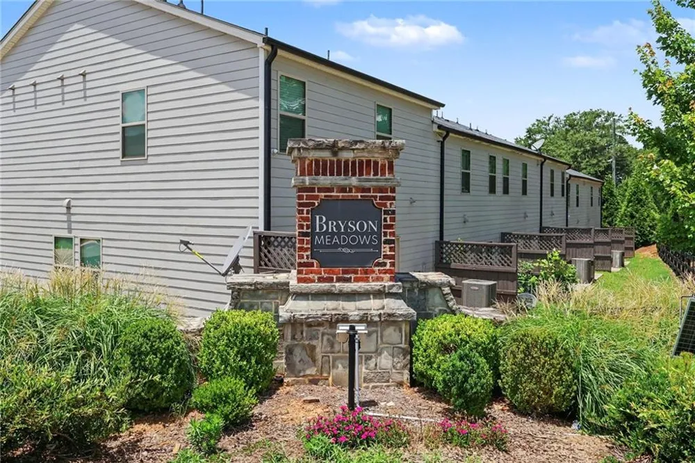 5473 Plain Field Lane Lilburn, GA 30047