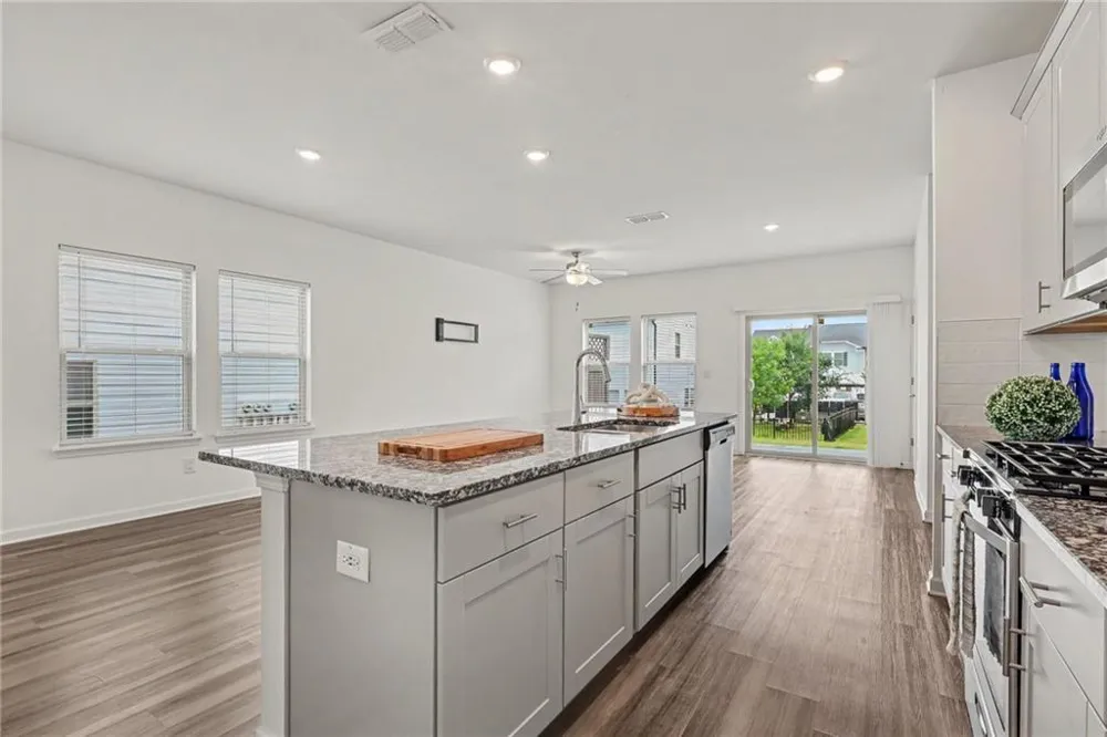 5473 Plain Field Lane Lilburn, GA 30047