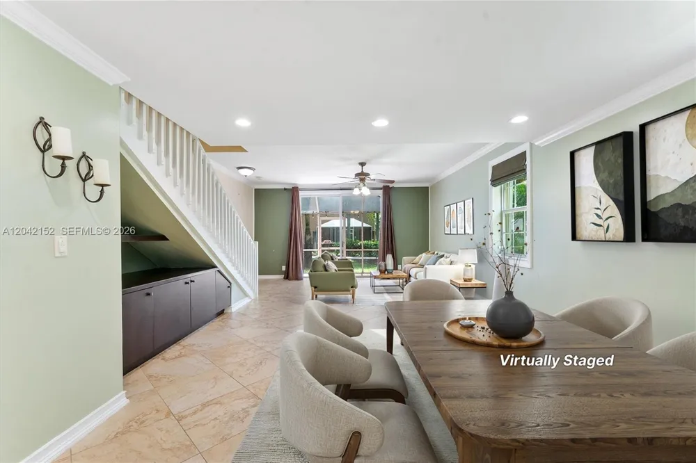 1552 Barcelona Way #6-19 Weston, FL 33327