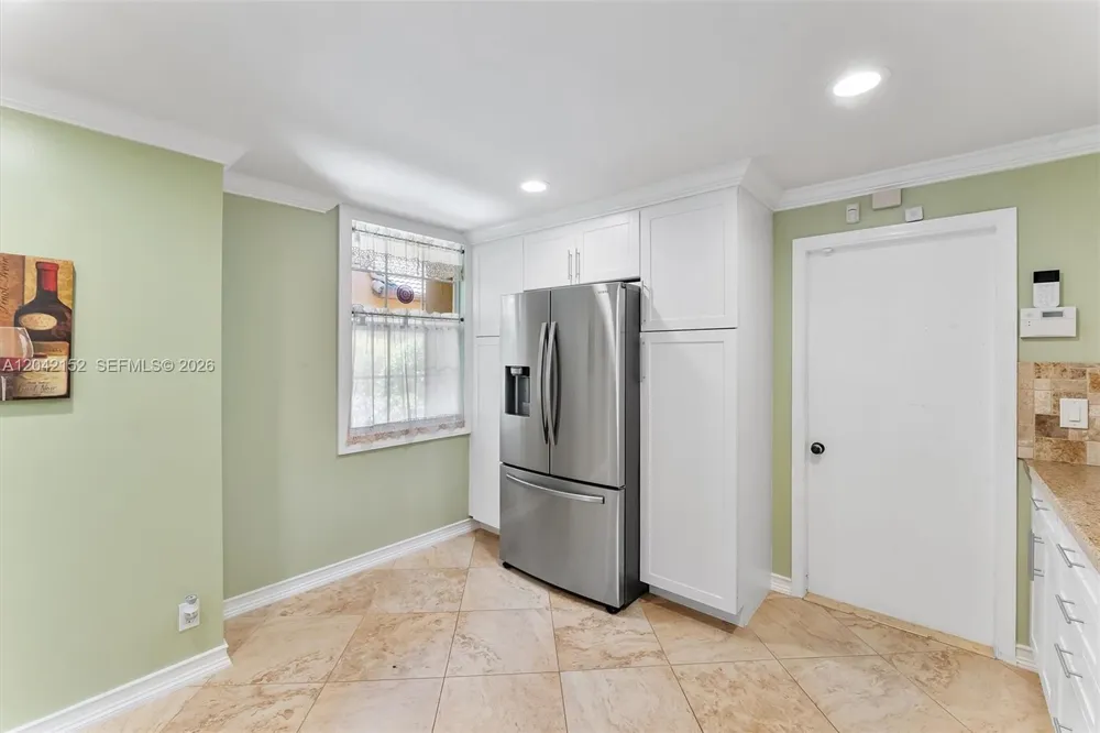1552 Barcelona Way #6-19 Weston, FL 33327