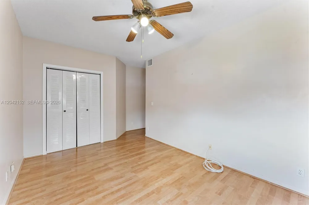 1552 Barcelona Way #6-19 Weston, FL 33327