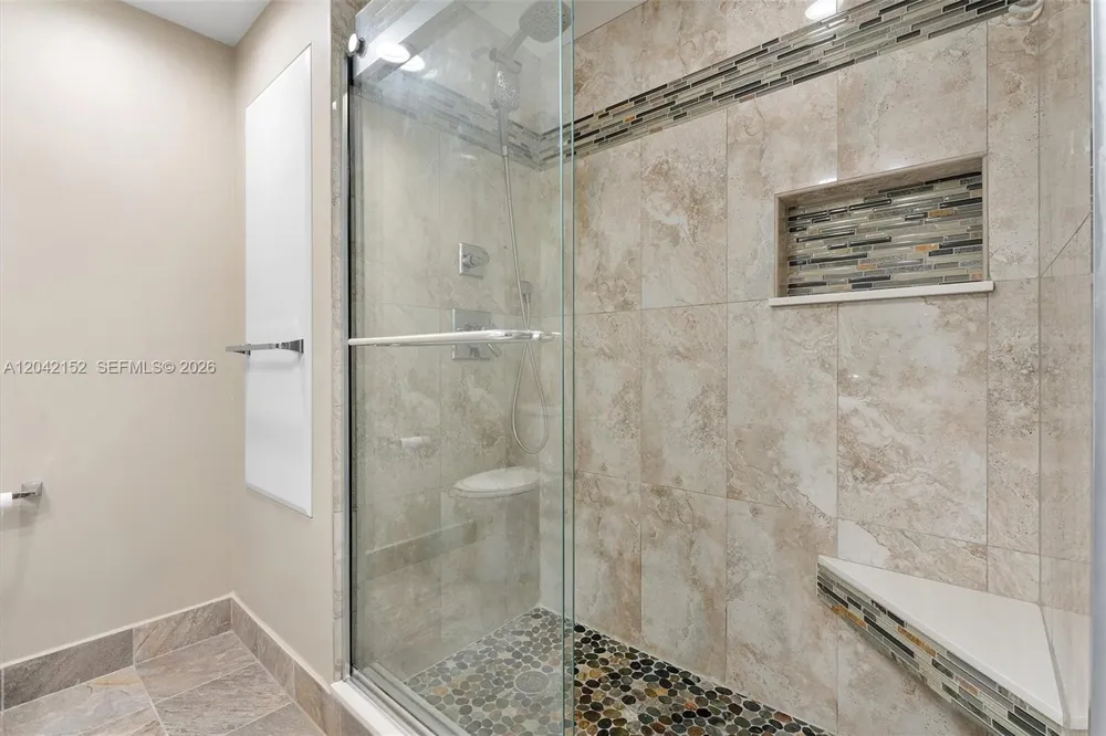 1552 Barcelona Way #6-19 Weston, FL 33327