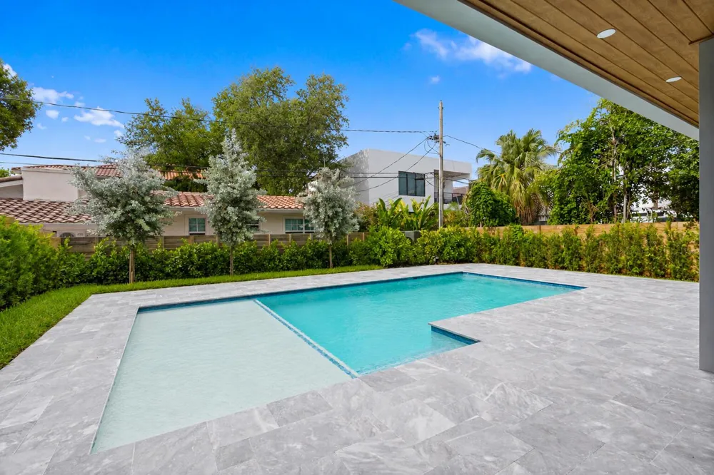 1016 SE 8th Street Fort Lauderdale, FL 33316