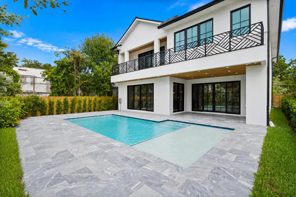 1016 SE 8th Street Fort Lauderdale, FL 33316