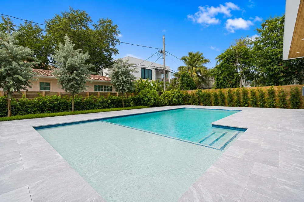 1016 SE 8th Street Fort Lauderdale, FL 33316