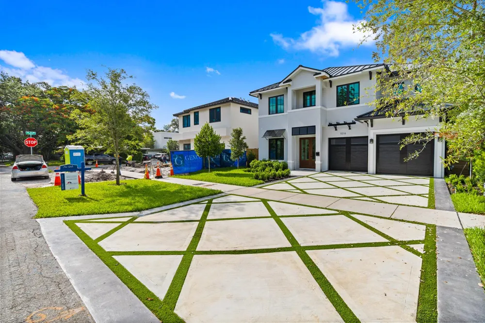 1016 SE 8th Street Fort Lauderdale, FL 33316