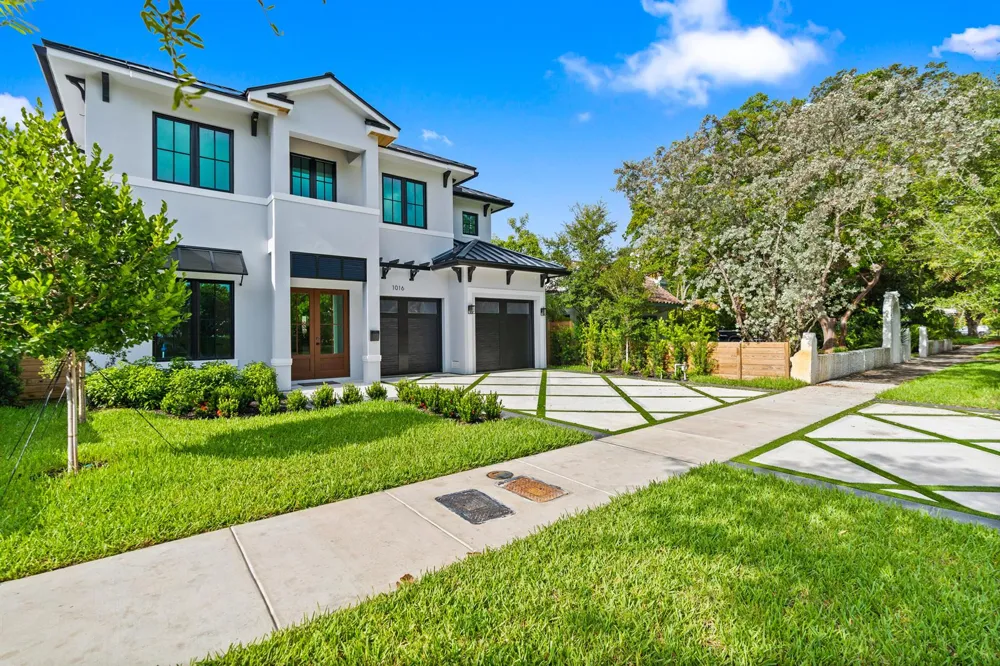 1016 SE 8th Street Fort Lauderdale, FL 33316