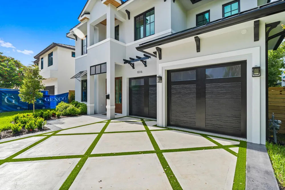 1016 SE 8th Street Fort Lauderdale, FL 33316