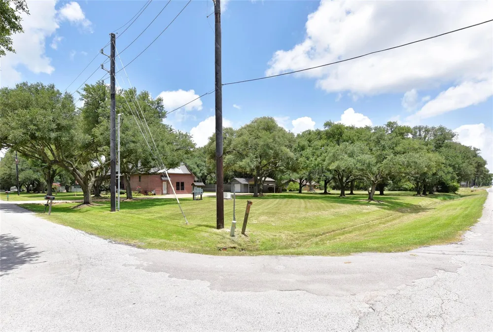 14323 Buffalo Street Needville, TX 77461
