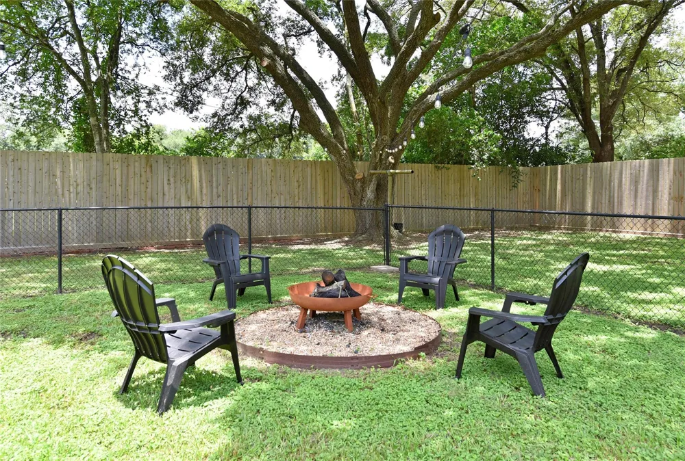 14323 Buffalo Street Needville, TX 77461