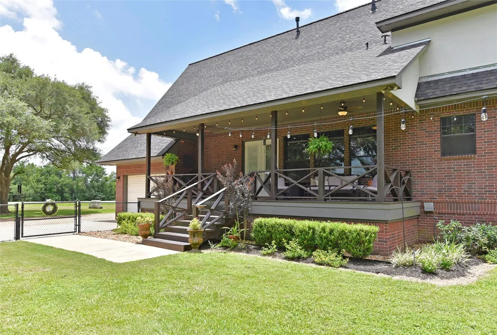 14323 Buffalo Street Needville, TX 77461