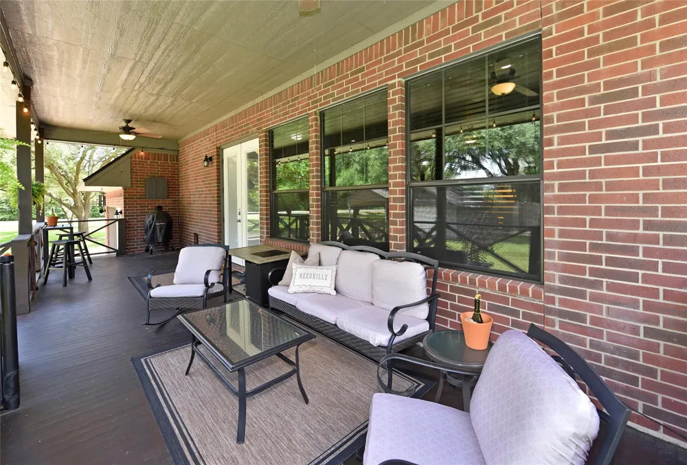 14323 Buffalo Street Needville, TX 77461