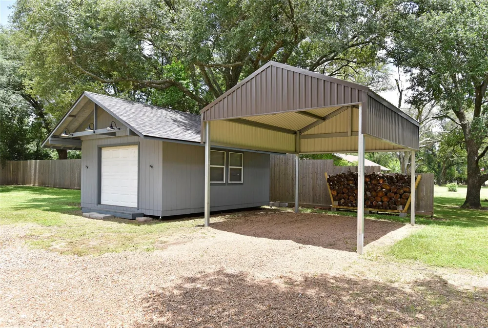 14323 Buffalo Street Needville, TX 77461