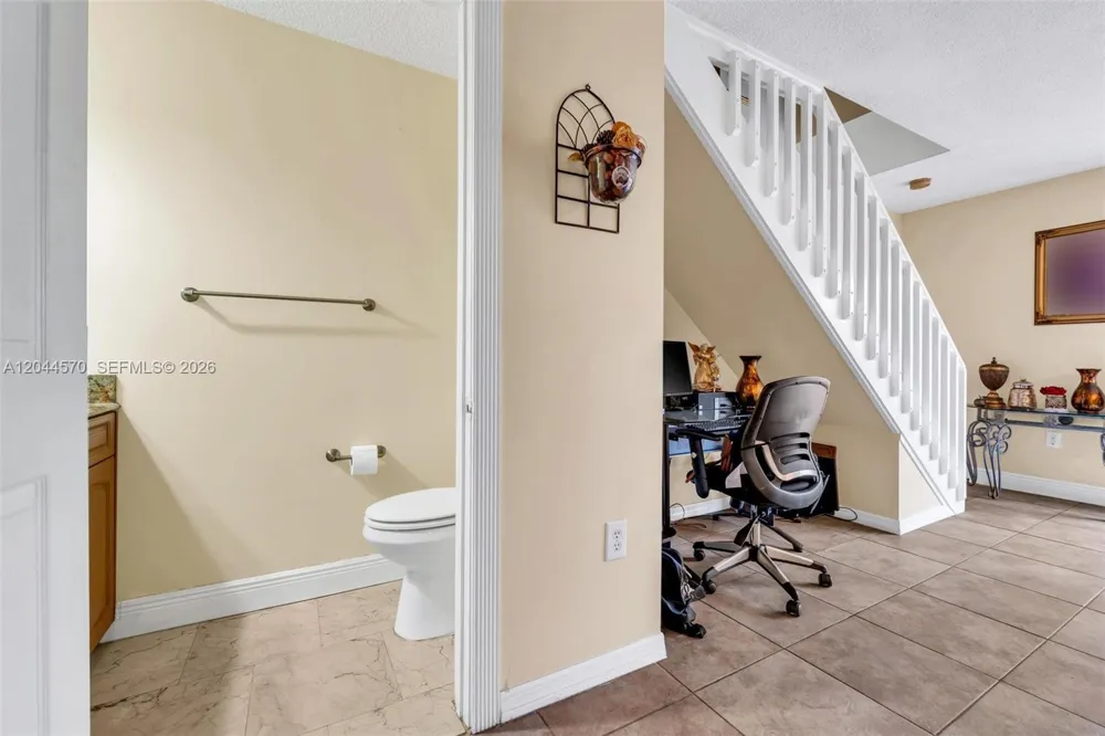 10857 NW 8th St Pembroke Pines, FL 33026