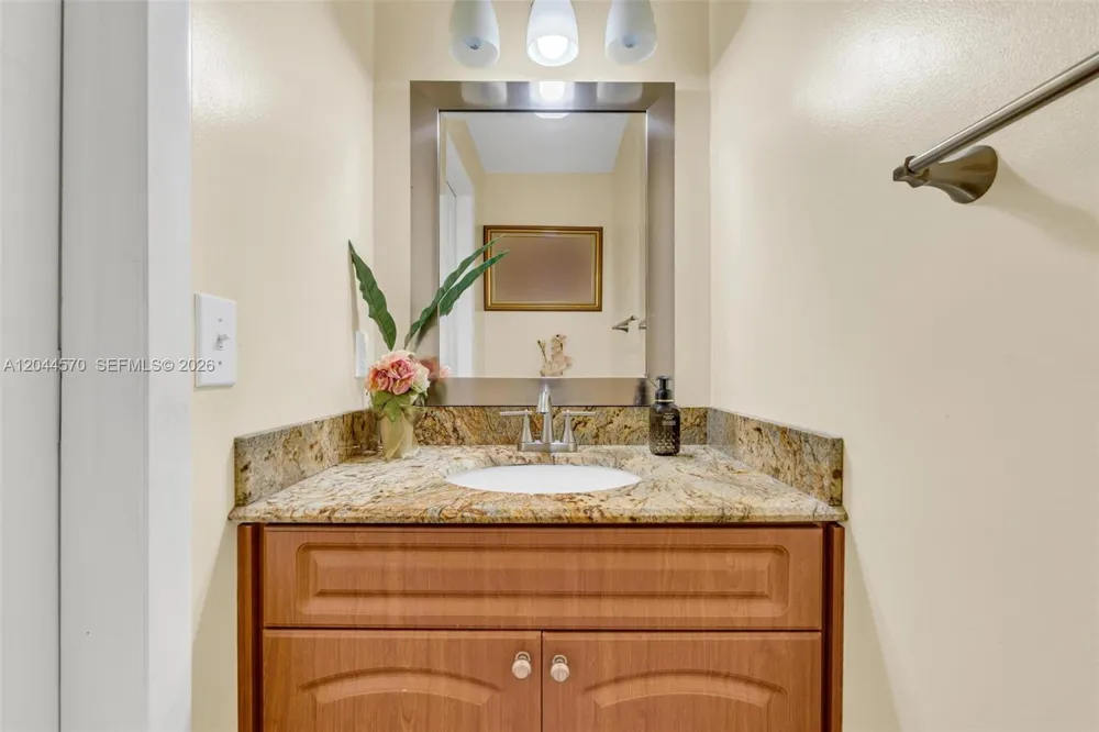 10857 NW 8th St Pembroke Pines, FL 33026