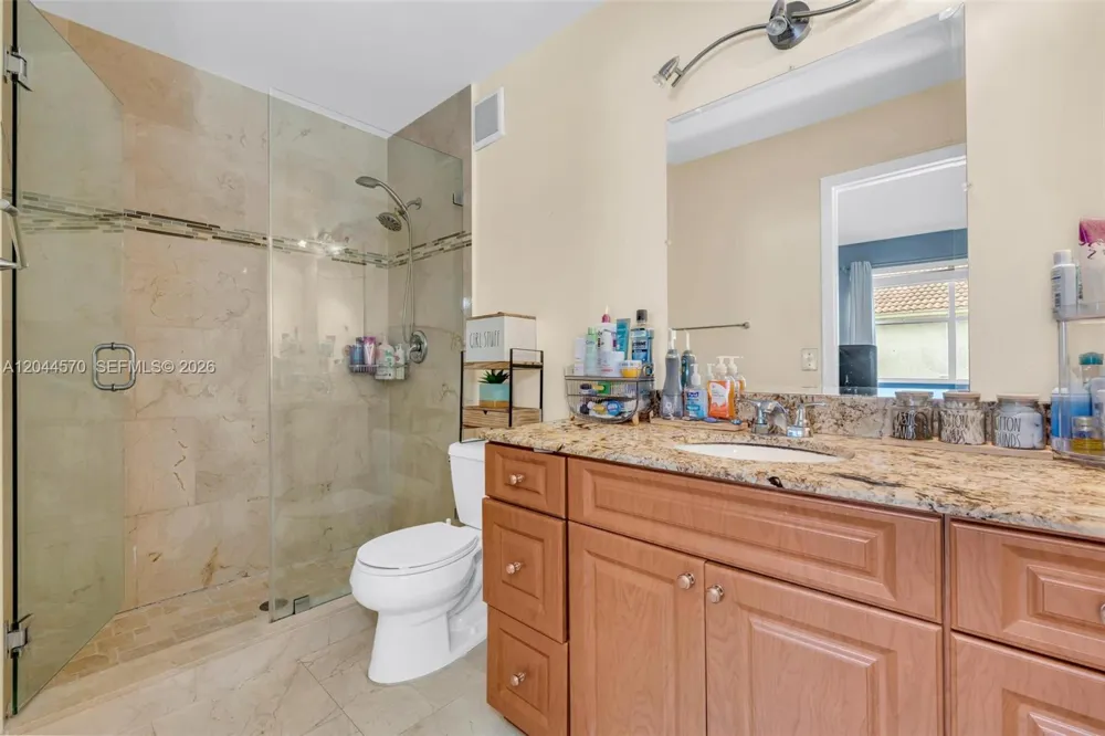 10857 NW 8th St Pembroke Pines, FL 33026