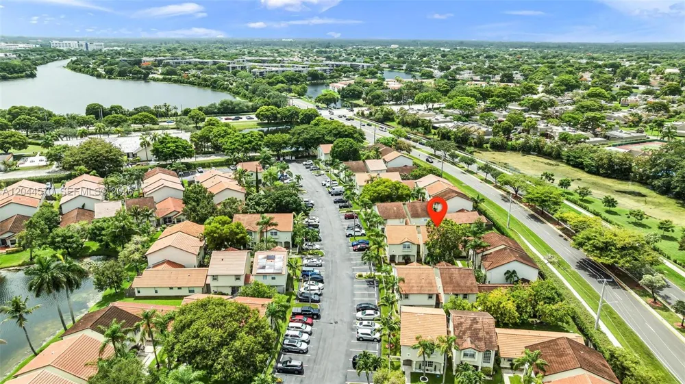 10857 NW 8th St Pembroke Pines, FL 33026