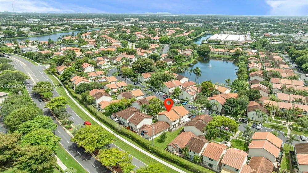 10857 NW 8th St Pembroke Pines, FL 33026