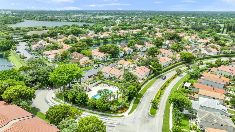 10857 NW 8th St Pembroke Pines, FL 33026