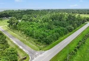 1166 Channelview Rd Anahuac, TX 77514