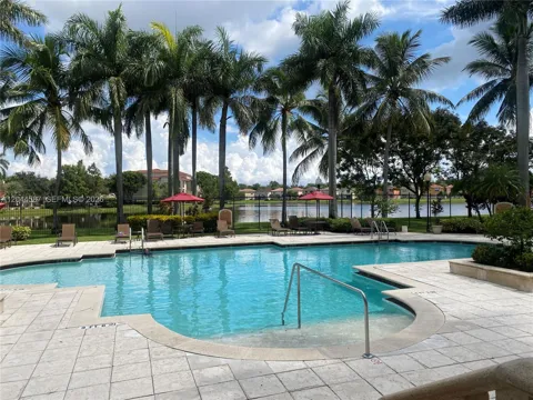 4081 San Marino Blvd #303