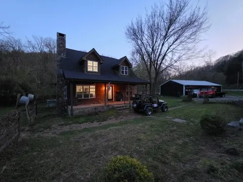 8216 Gassaway Rd Woodbury, TN 37190