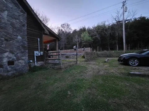 8216 Gassaway Rd Woodbury, TN 37190
