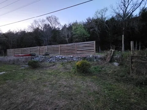 8216 Gassaway Rd Woodbury, TN 37190