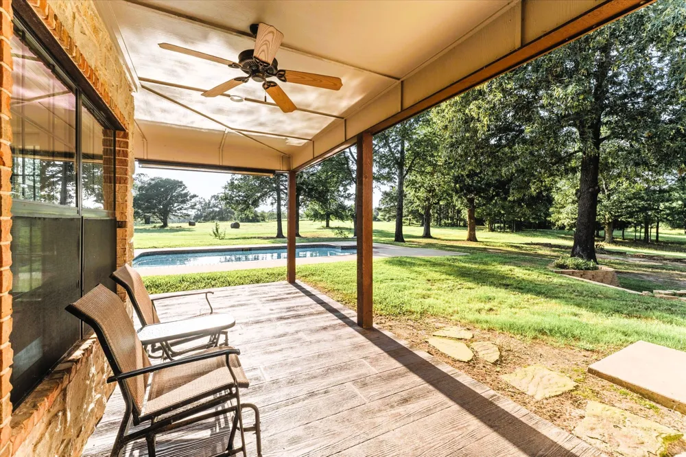 4940 Frontage Road Winfield, TX 75493